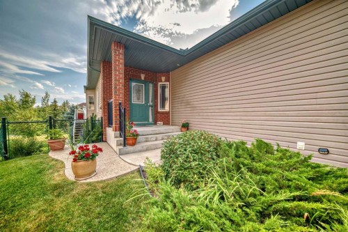 127 Invermere Close, Chestermere, AB - Outdoor