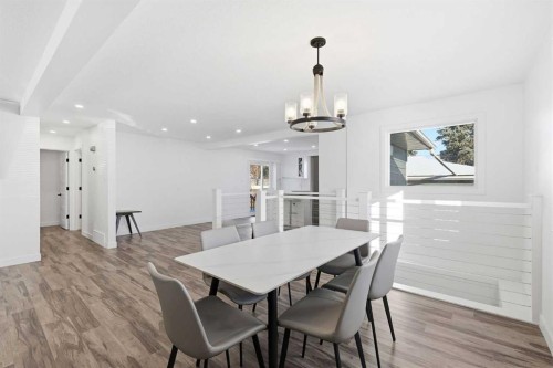 69 Harrow Crescent Sw, Calgary, AB - Indoor Photo Showing Dining Room