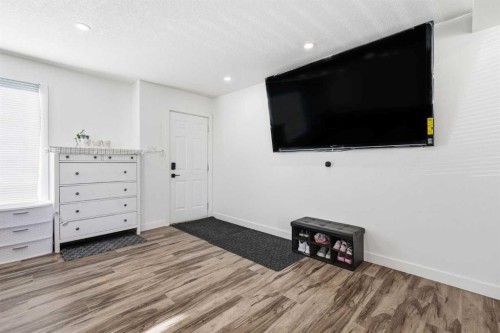 69 Harrow Crescent Sw, Calgary, AB - Indoor