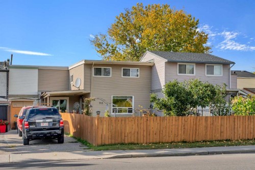713 44 Street Se, Calgary, AB - Outdoor