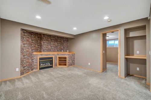 60 Citadel Peak Mews Nw, Calgary, AB - Indoor