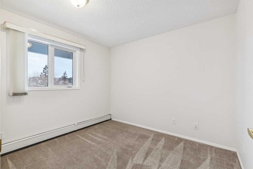 2309-2309 Hawksbrow Point, Calgary, AB - Indoor Photo Showing Other Room