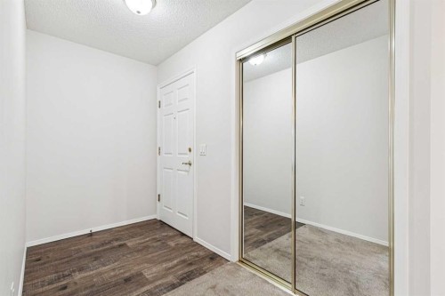 2309-2309 Hawksbrow Point, Calgary, AB - Indoor Photo Showing Other Room