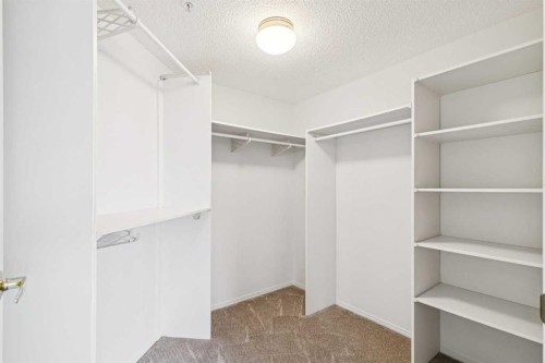 2309-2309 Hawksbrow Point, Calgary, AB - Indoor With Storage