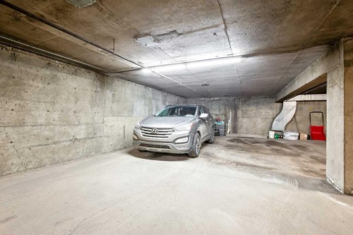 301-523 15 Avenue Sw, Calgary, AB - Indoor Photo Showing Garage