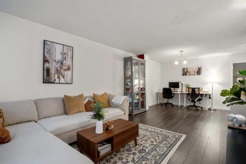 301-523 15 Avenue Sw, Calgary, AB - Indoor Photo Showing Living Room
