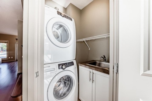 12 Cougar Ridge Landing Sw, Calgary, AB - Indoor Photo Showing Laundry Room
