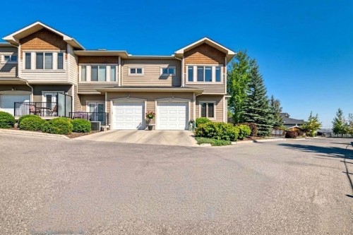 12 Cougar Ridge Landing Sw, Calgary, AB - Outdoor With Facade