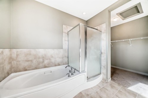 12 Cougar Ridge Landing Sw, Calgary, AB - Indoor Photo Showing Bathroom