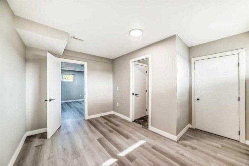 15104 1 Street Se, Calgary, AB - Indoor Photo Showing Other Room