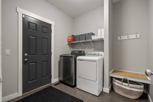 2322 Bayside Circle Sw, Airdrie, AB - Indoor Photo Showing Laundry Room