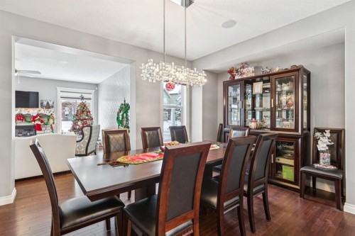 135 Auburn Sound Manor Se, Calgary, AB - Indoor Photo Showing Dining Room