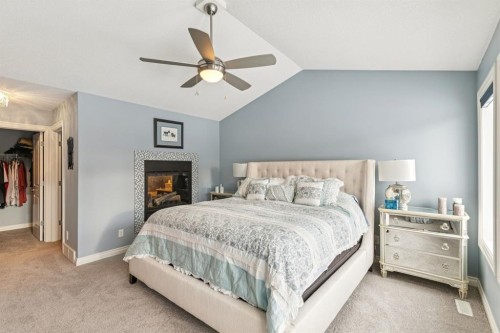 135 Auburn Sound Manor Se, Calgary, AB - Indoor Photo Showing Bedroom
