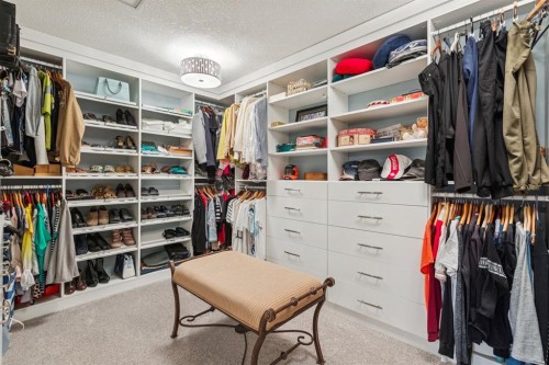 135 Auburn Sound Manor Se, Calgary, AB - Indoor With Storage