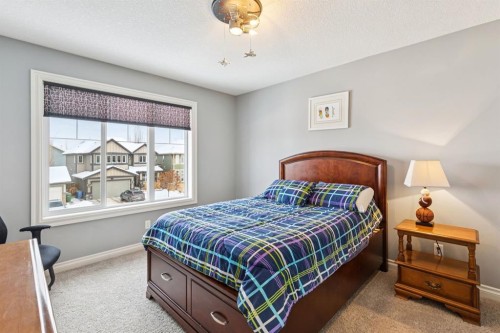 135 Auburn Sound Manor Se, Calgary, AB - Indoor Photo Showing Bedroom