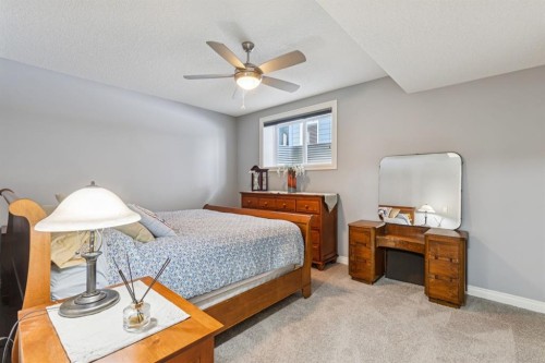 135 Auburn Sound Manor Se, Calgary, AB - Indoor Photo Showing Bedroom