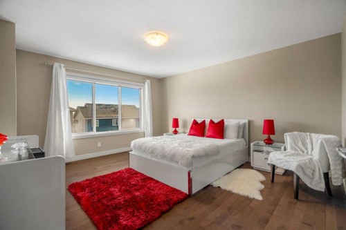 48 Evanswood Circle Nw, Calgary, AB - Indoor Photo Showing Bedroom