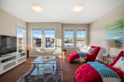 48 Evanswood Circle Nw, Calgary, AB - Indoor Photo Showing Living Room