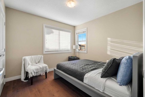 48 Evanswood Circle Nw, Calgary, AB - Indoor Photo Showing Bedroom