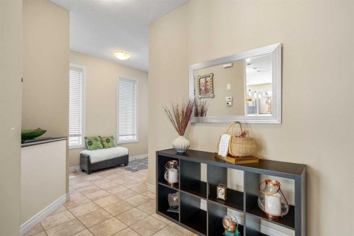 48 Evanswood Circle Nw, Calgary, AB - Indoor Photo Showing Other Room