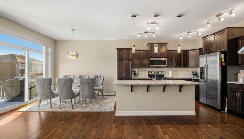 48 Evanswood Circle Nw, Calgary, AB - Indoor Photo Showing Kitchen With Upgraded Kitchen