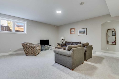 84 Shannon Estates Terrace Sw, Calgary, AB - Indoor