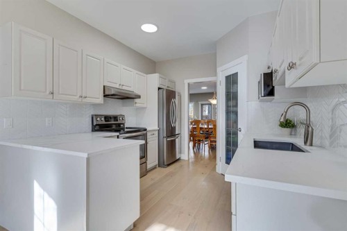 84 Shannon Estates Terrace Sw, Calgary, AB - Indoor Photo Showing Kitchen With Stainless Steel Kitchen With Upgraded Kitchen