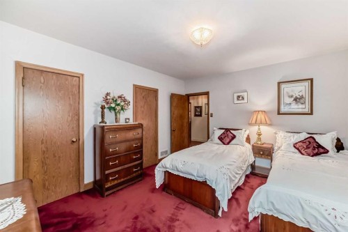 3205 4 Street Sw, Calgary, AB - Indoor Photo Showing Bedroom