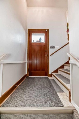 3205 4 Street Sw, Calgary, AB - Indoor Photo Showing Other Room