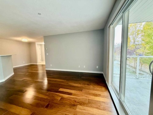 1212-2518 Fish Creek Boulevard Sw, Calgary, AB - Indoor Photo Showing Other Room