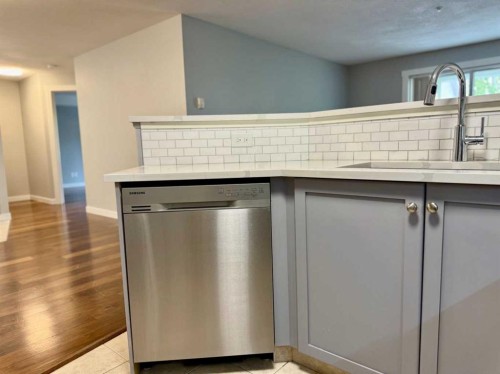 1212-2518 Fish Creek Boulevard Sw, Calgary, AB - Indoor