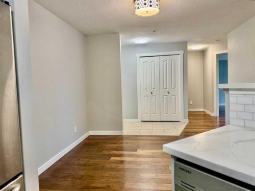 1212-2518 Fish Creek Boulevard Sw, Calgary, AB - Indoor Photo Showing Other Room