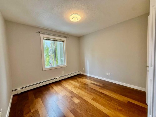 1212-2518 Fish Creek Boulevard Sw, Calgary, AB - Indoor Photo Showing Other Room