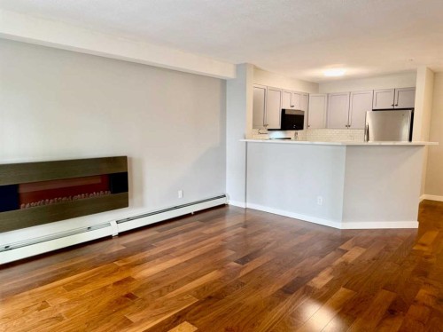 1212-2518 Fish Creek Boulevard Sw, Calgary, AB - Indoor Photo Showing Other Room