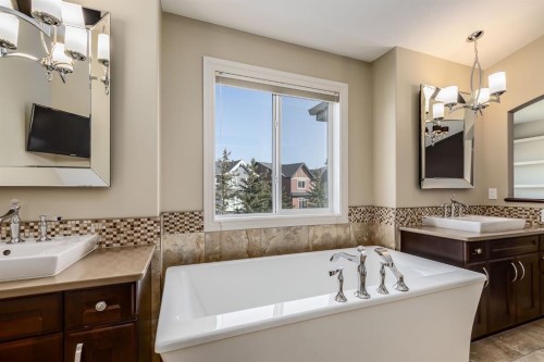 202 Cooperstown Lane Sw, Airdrie, AB - Indoor Photo Showing Bathroom