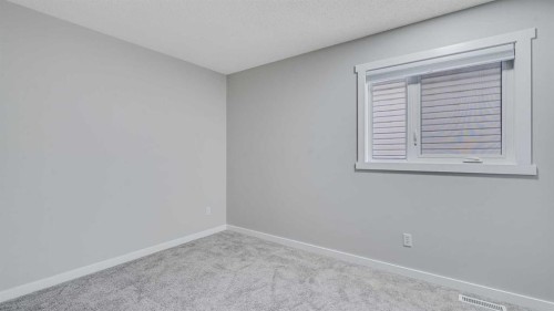 3667 Sierra Morena Road Sw, Calgary, AB - Indoor Photo Showing Other Room