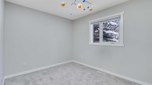 3667 Sierra Morena Road Sw, Calgary, AB - Indoor Photo Showing Other Room