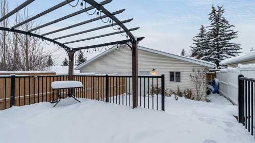 3667 Sierra Morena Road Sw, Calgary, AB - Outdoor With Exterior
