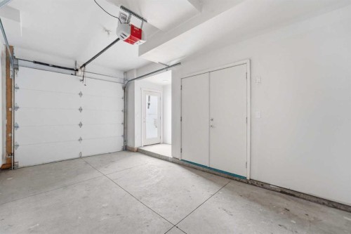 628 Red Sky Villas Ne, Calgary, AB - Indoor Photo Showing Garage