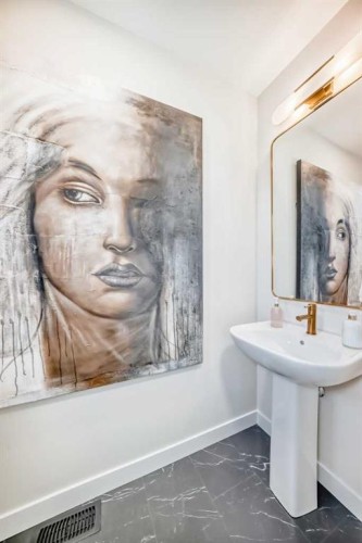 277 Cobblestone Gate, Airdrie, AB - Indoor Photo Showing Bathroom