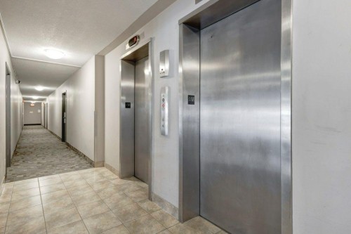 211-1335 12 Avenue Sw, Calgary, AB - Indoor Photo Showing Other Room