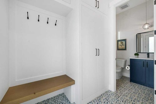 1919 21 Avenue Nw, Calgary, AB - Indoor Photo Showing Other Room