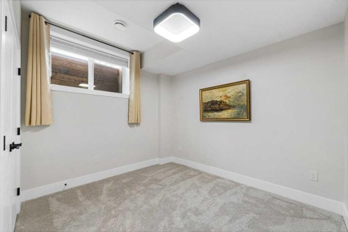 1919 21 Avenue Nw, Calgary, AB - Indoor Photo Showing Other Room
