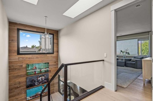 4115 15 Street Sw, Calgary, AB - Indoor Photo Showing Other Room