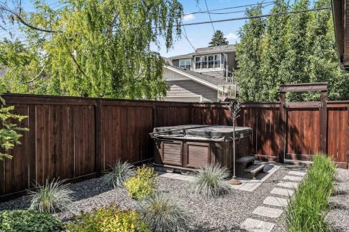 4115 15 Street Sw, Calgary, AB - Outdoor