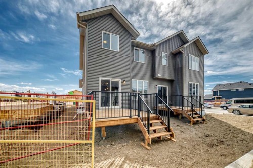 109 Heritage Park, Cochrane, AB - Outdoor