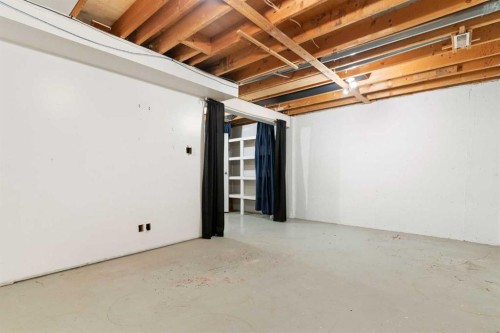 32-80 Galbraith Drive Sw, Calgary, AB - Indoor Photo Showing Basement