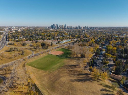 2611 12 Avenue Nw, Calgary, AB - Outdoor With View