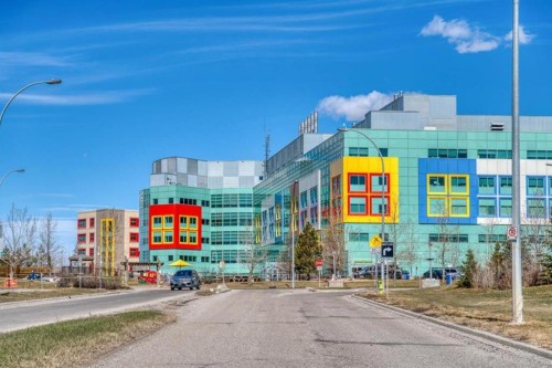 2611 12 Avenue Nw, Calgary, AB - Outdoor