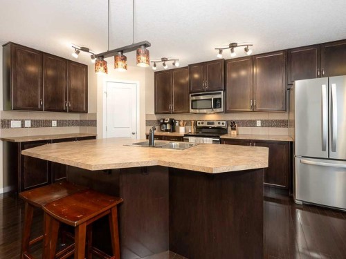 14 Walden Road Se, Calgary, AB - Indoor Photo Showing Kitchen